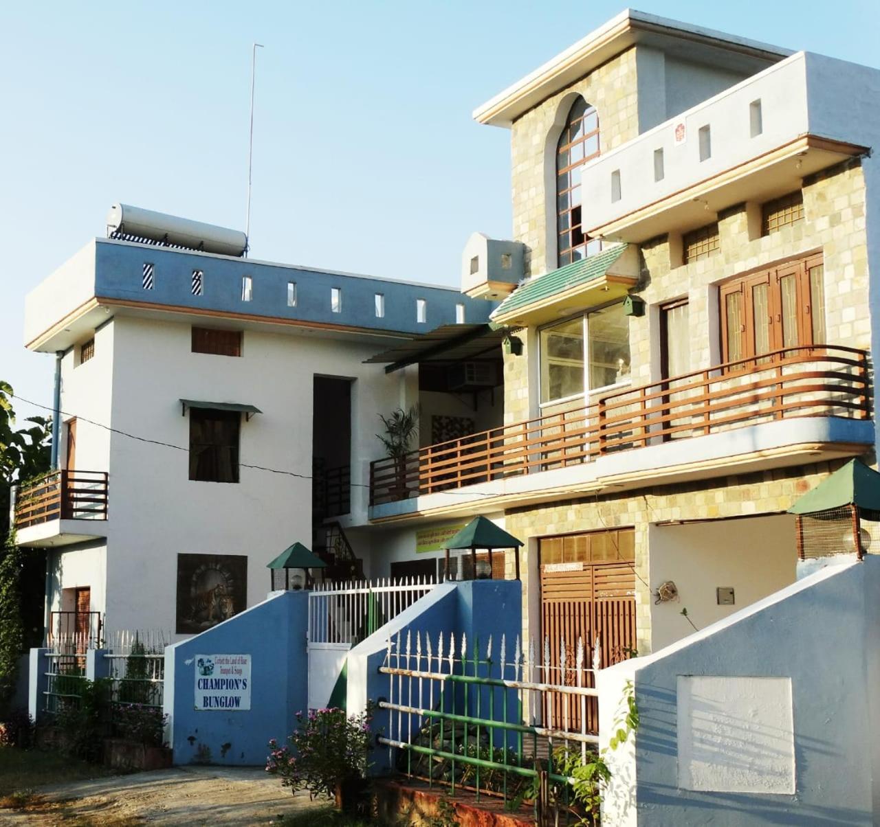 Champions Bungalow Apartment Ramnagar  Exterior photo